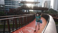 JPO Pinisi kini menjadi salah satu ikon baru kota Jakarta.