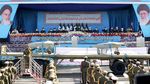 Kendaraan Tempur Wara-wiri di Ibu Kota Iran, Ada Apa?