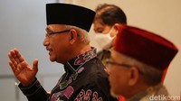 Ia mengajak seluruh elemen bangsa, baik pemerintah maupun rakyak Indonesia melakukan politik kenegaraan dalam bingkai moralitas.
