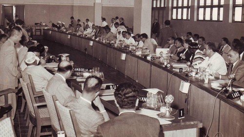 Konferensi Asia Afrika digelar di Bandung pada 18-24 April 1955. Salah satu pertemuan internasional terbesar pada masanya itu dihadiri sejumlah pemimpin dunia.