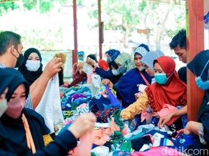 Komunitas Perempuan di Banyuwangi Gelar Pasar Murah, Hasilnya Disedekahkan