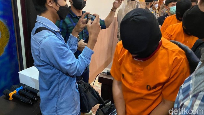 Konferensi pers Polrestabes Makassar terkait kasus Kasatpol PP Makassar tembak mati pegawai Dishub.