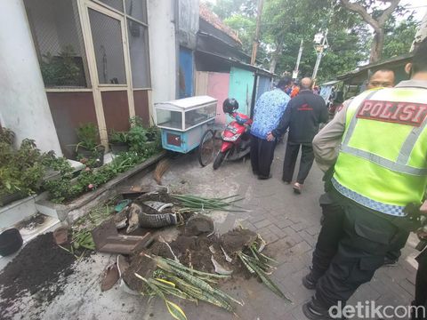 Lokasi pertengkaran dengan senjata tajam atau pembacokan di Alun-Alun Contong Surabaya.