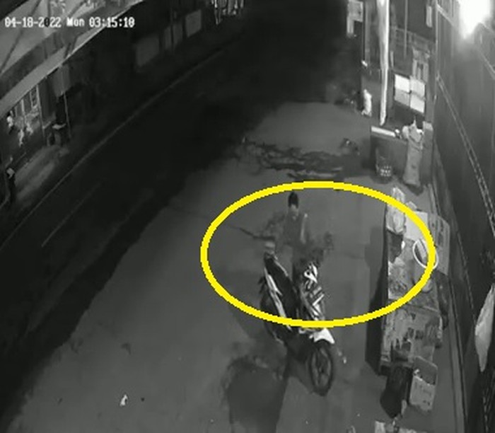 Video detik-detik pelaku pencurian sepeda motor tertangkap CCTV di Gerokgak, Buleleng.