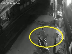 Detik-Detik Maling Motor Terekam CCTV di Buleleng, Bikin Heboh
