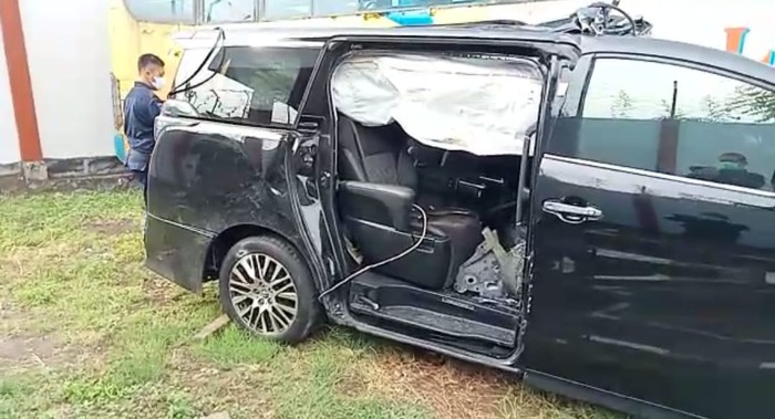 mobil grup musik debu kecelakaan di tol probolinggo