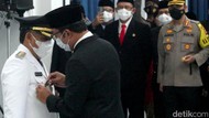 Momen Ridwan Kamil Melantik Yana Mulyana Jadi Wali Kota Bandung