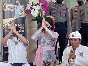Tersandung Narkoba, Pria Ini Nikahi Kekasih di Kantor Polisi