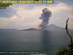 Gunung Anak Krakatau Terus Erupsi, 4 Kali Letusan hingga Siang Ini