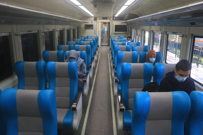ilustrasi kereta