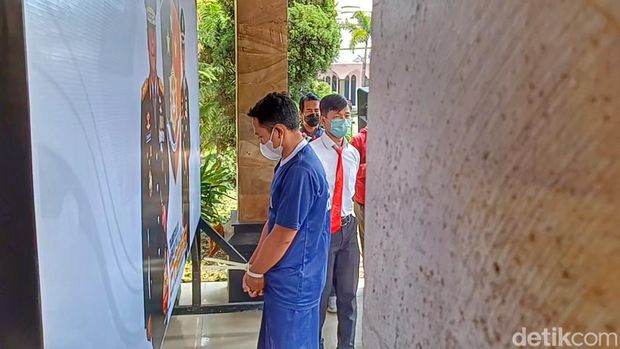 S, ustaz cabul di Pangalengan.