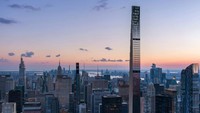 Inilah Steinway Tower atau 111 West 57th Street. Gedung itu memiliki rasio tinggi dan lebar 24:1, menjadikannya pencakar langit paling ramping di dunia, menurut pengembang (Foto: CNN)