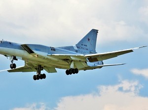 Pesawat Pengebom Tu-22M Dikerahkan Rusia Bombardir Ukraina