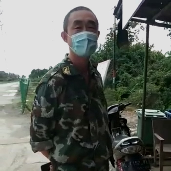 Tangkapan layar video WN China di Nagan Raya.