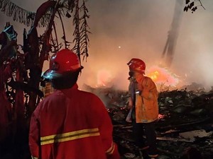 13 Lapak Pemulung di Bantargebang Bekasi Ludes Terbakar