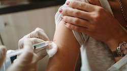 Bakal Diwajibkan, Apa Saja Efek Samping Vaksin HPV untuk Cegah Kanker Serviks?