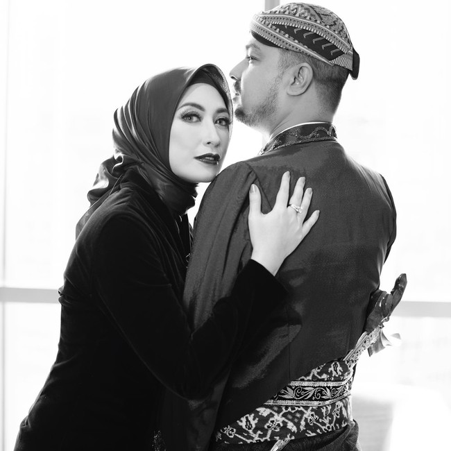 Annisa Trihapsari mengumumkan kabar bahagia bahwa ia tengah mengandung. Di akun Instagram, istri Sultan Djorgi tersebut memperlihatkan hasil foto USG buah hatinya.Foto: Instagram @hapsarianissa29