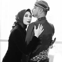 Annisa Trihapsari mengumumkan kabar bahagia bahwa ia tengah mengandung. Di akun Instagram, istri Sultan Djorgi tersebut memperlihatkan hasil foto USG buah hatinya.Foto: Instagram @hapsarianissa29