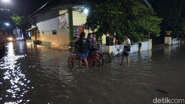 banjir di mojokerto