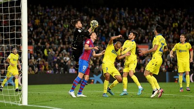 Barcelona Dipecundangi Cadiz di Kandang Sendiri