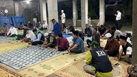 Ditegaskan Ipda Parwoto, radikalisme adalah intoleran yang mana suatu kelompok fanatik terhadap kelompoknya sendiri bahkan mengagap kelompok lain salah, bahkan sampai kegiatan radikalisme melakukan kekerasan terhadap beda kelompok, menentang Pancasila dan melanggar undang-undang