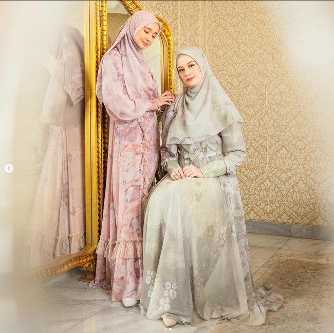 Penampilan Kimberly memakai hijab, mendapatkan pujian dari warganet. Cantikkk banget kak kim❤️🔥, puji @jamilatus.sadiyah. MasyaAllah aura kecantikannya bertambah, cantik banget😍❤️, kagum akun @entin9200. Cantiknya memakai Hijab kak @kimbrlyryder🌸👍🏻💖, kata akun @hera.1011. Masya Allah..mbaknya cantiik bangeet berhijab..semoga Allah mudahkan langkah untuk mbaknya menuju jalan Allah yaa..😍😍😍, ujar akun @yussi_aja. Foto: Dok. Instagram @lbylcb.