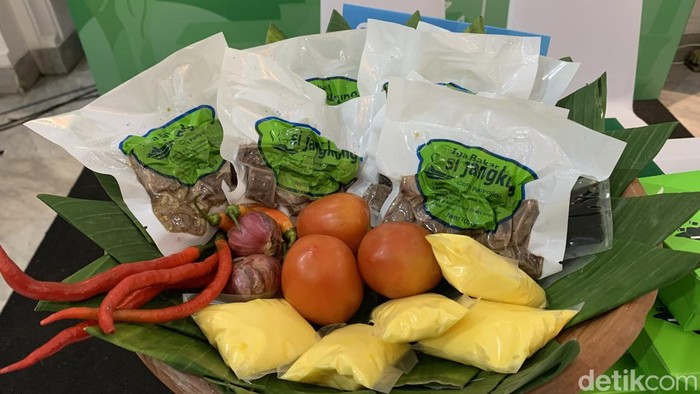 Iga Bakar Si Jangkung kini hadir dalam kemasan frozen pack.