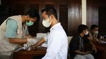 Jelang Lebaran, Warga Antre Hapus Tato Gratis