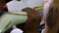 Sebelumnya, IMS telah menghapus tato 32 orang di Lapas Perempuan Kelas 2A Pondok Bambu, Jakarta Timur.  