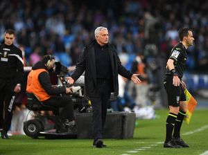 Roma Ditahan Napoli, Mourinho Keluhkan Wasit Lagi