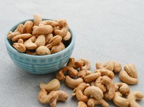 5 Alasan Kacang Mete Layak Masuk Daftar Camilan Sehat Harian