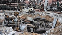 Seperti diketahui, kota pelabuhan Mariupol jadi salah satu wilayah yang terdampak parah serangan militer Rusia ke Ukraina. Sejumlah bangunan rusak berat, salah satunya kawasan Pabrik Metalurgi Illich Iron & Steel Works ini.