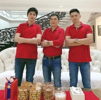 Vanessa Khong dan keluarganya memang diketahui hidup dengan bergelimang harta. Vanessa sendiri sebelumnya sempat mengelak jika sumber kekayaannya itu berasal dari Indra Kenz. Melalui akun Instagramnya, Vanessa bahkan sempat memamerkan kertas pembayaran pajak yang dibayar ayahnya pada tahun 2017. Dalam kertas tersebut tertera jika ayah Vanessa membayar pajak sekitar Rp 981 juta. Foto: Instagram