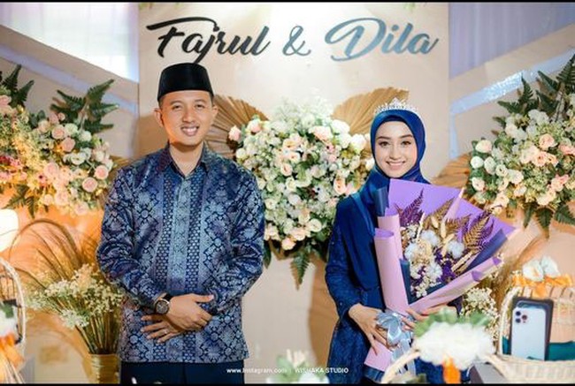 Menjalani taaruf, pria yang tinggal di Tulang Bawang, Bandar Lampung ini akan menikah dengan Dhila setelah Lebaran. Kita menikah bulan Mei 2022. Insha Allah sehabis Lebaran Idul Fitri ini, doakan yang terbaik. Temanya rustic dan sedikit sentuhan vintage, kata Fajrul memberikan bocoran konsep pernikahannya mendatang. Foto: Dok. pribadi Fajrul.