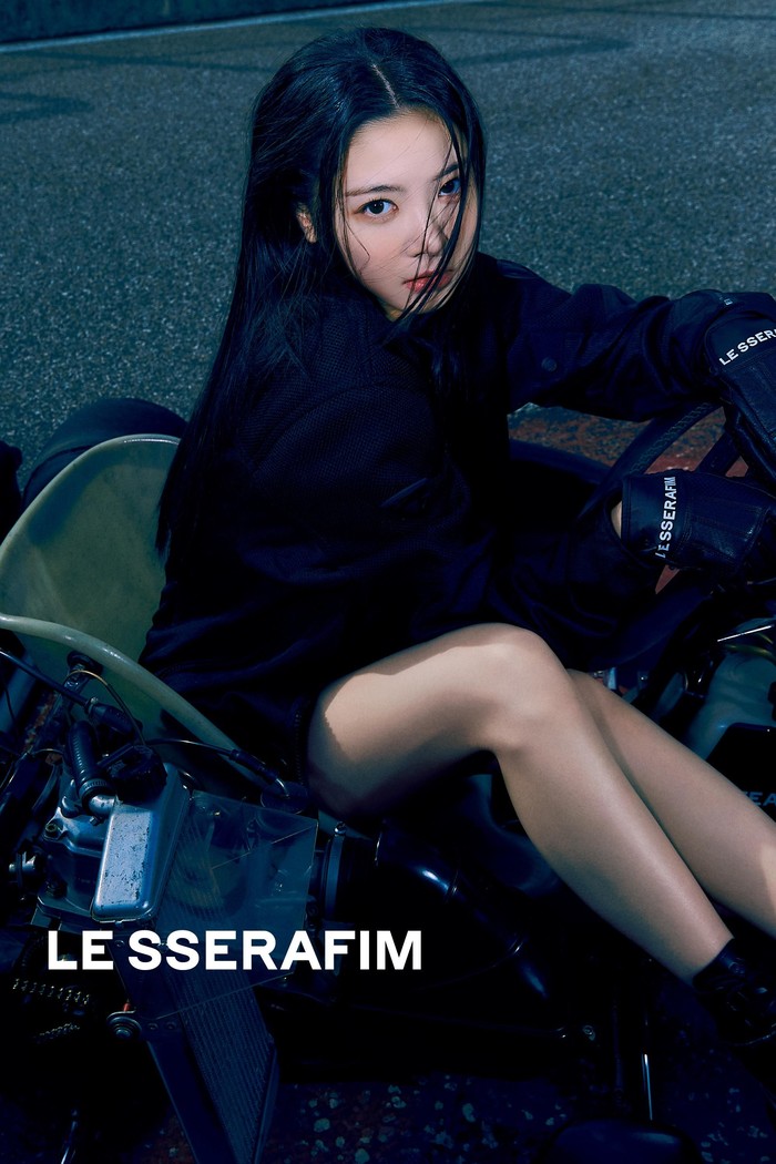 LE SSERAFIM LE SSERAFIM