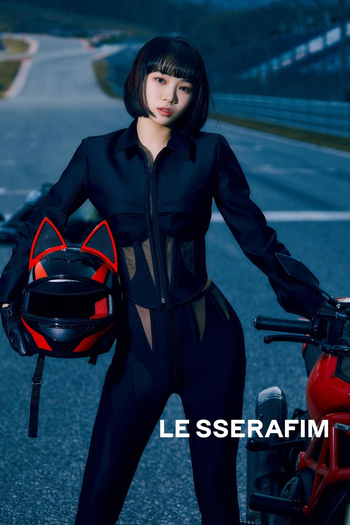 LE SSERAFIM LE SSERAFIM
