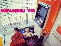 Dari Ngenes sampai Bikin Ngakak, Ini Meme THR Lebaran yang Dinanti-nanti
