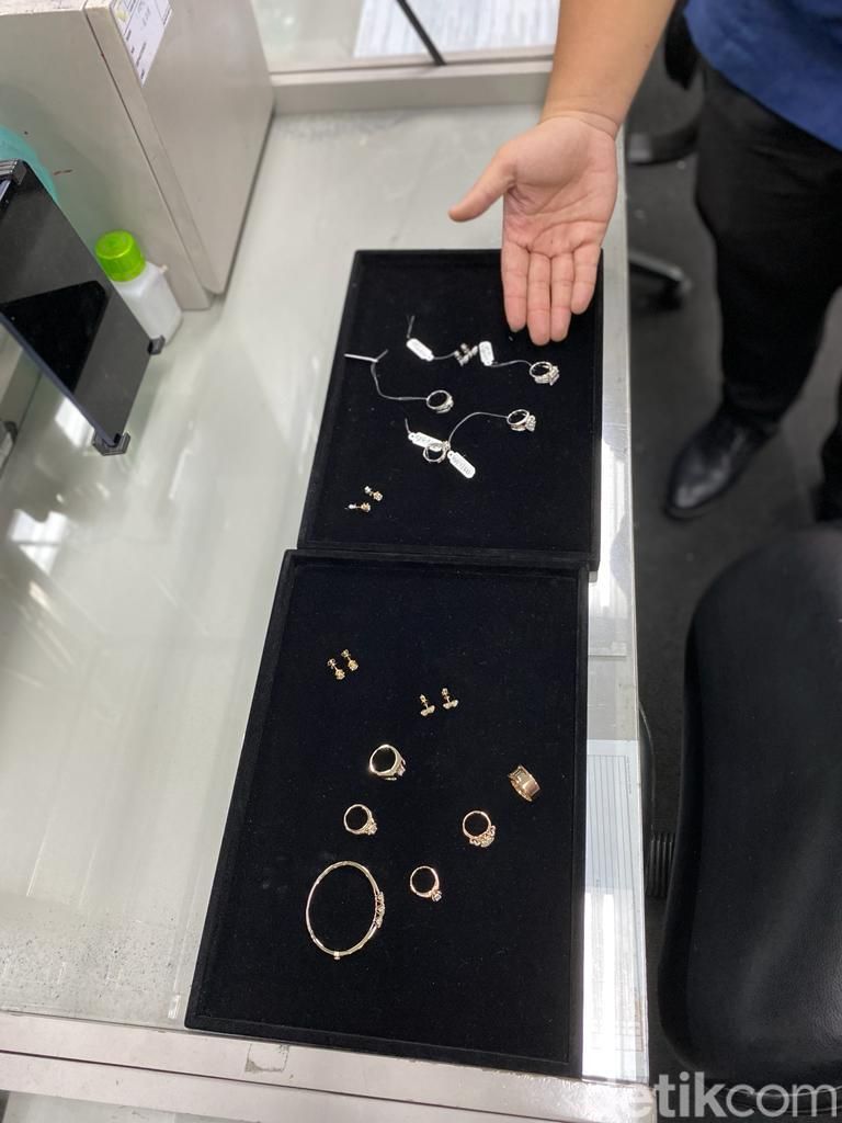 Pabrik Perusahaan Perhiasan Berlian PT CMK