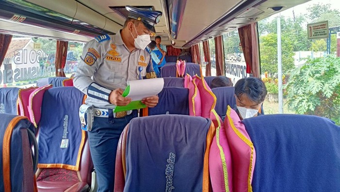 Pemudik di Ponorogo Kini Harus Tunjukkan Kartu Peduli Lindungi