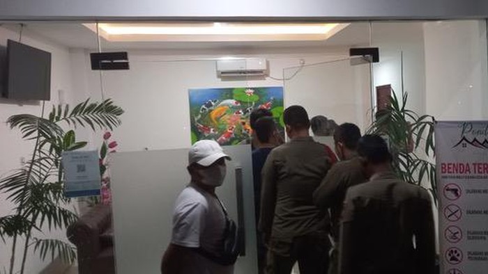 Satpol PP Menggelar Razia di Hotel Padang