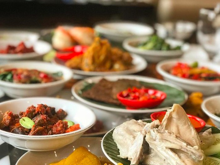 Sajian makanan di Pagi Sore.