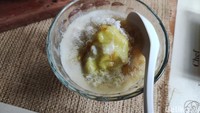 Sebagai hidangan penutup, ada menu es dawet dengan durian. Manis legit gula merah berpadu dengan santan dan juga daging durian yang manis. Foto: detikFood/Devi S. Lestari