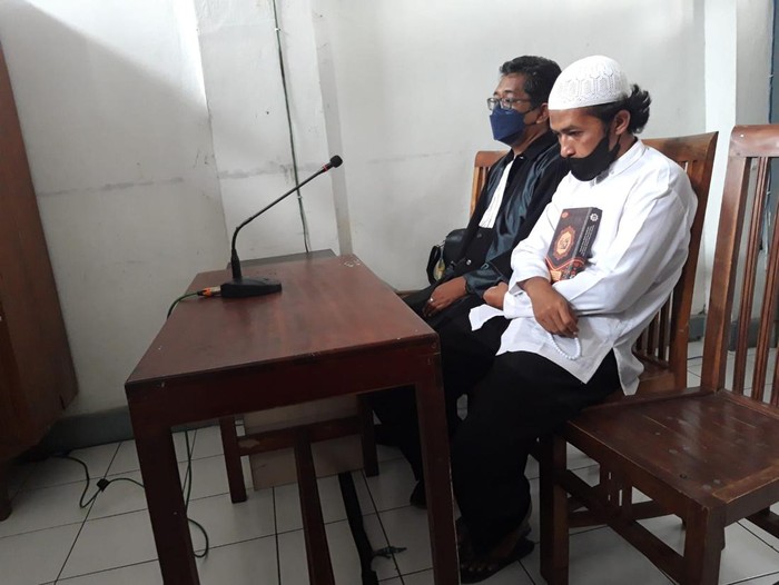Sidang vonis kasus pencabulan PNS guru olahraga di Wonogiri, Selasa (19/4/2022).