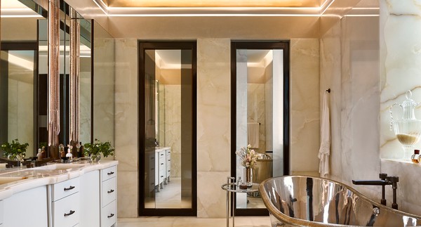 Steinway Tower sekarang membuka pintunya untuk penghuni baru. Meski siluet bangunannya tipis, harganya tentu tidak, mulai dari USD 7,75 juta untuk apartemen studio hingga USD 66 juta untuk penthouse (Foto: 111w57/Istimewa) Steinway Tower sekarang membuka pintunya untuk penghuni baru. Meski siluet bangunannya tipis, harganya tentu tidak, mulai dari USD 7,75 juta untuk apartemen studio hingga USD 66 juta untuk penthouse (Foto: 111w57/Istimewa)