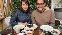 Tsamara juga banyak membagikan momen makan bersama sang suami Ismail Fajrie Alatas. Seperti saat menikmati brunch dengan menu yang beragam ini. Yummy! Foto: instagram @tsamaradki