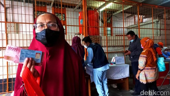 Warga Banyuwangi dapat BLT minyak goreng
