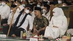 Warga Peringati Malam Nuzulul Quran di Masjid Al Akbar Surabaya