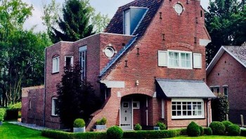 Rumah ini punya desain yang mengikuti keinginan si pemilik sesuka hatinya.  