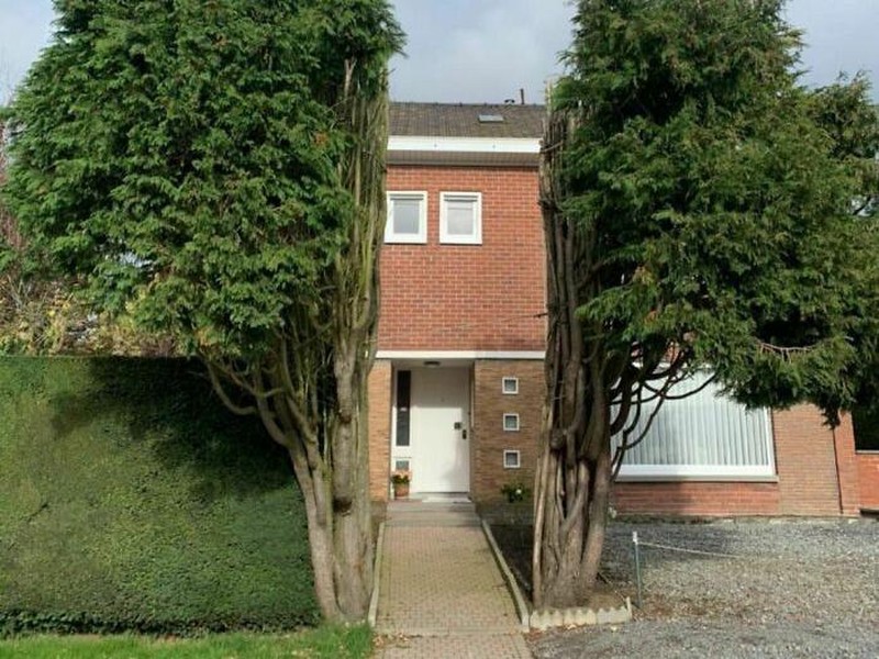 10 Desain Rumah Aneh yang Nggak Gitu-gitu Aja