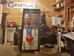 10 Potret Kocak Orang Saat Menjual Cermin, Bingung Ambil Fotonya